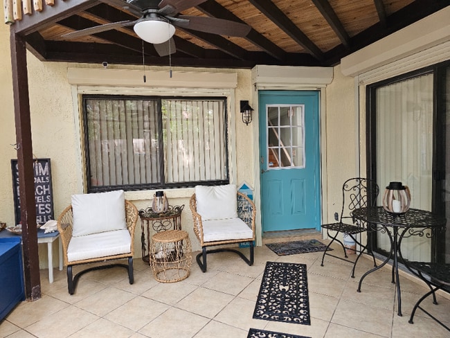 Foto del edificio - 8751 Live Oak Ct