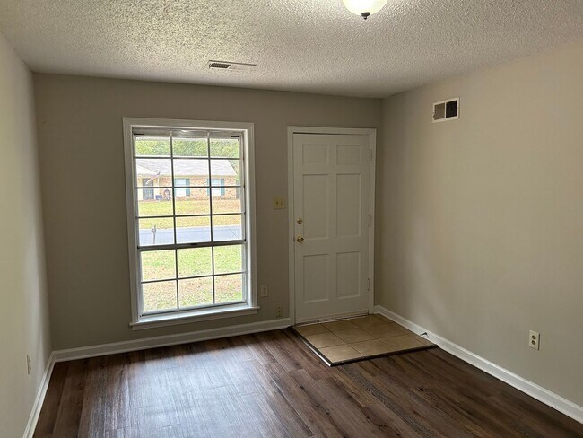 Building Photo - 1397 Ticonderoga Dr