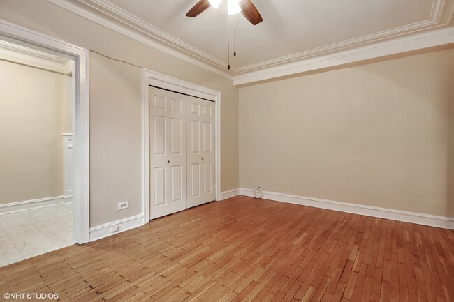 Building Photo - 3606 N Pine Grove Ave
