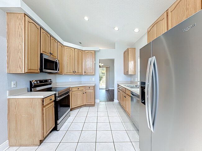 Foto del edificio - 3235 Falcon Point Dr