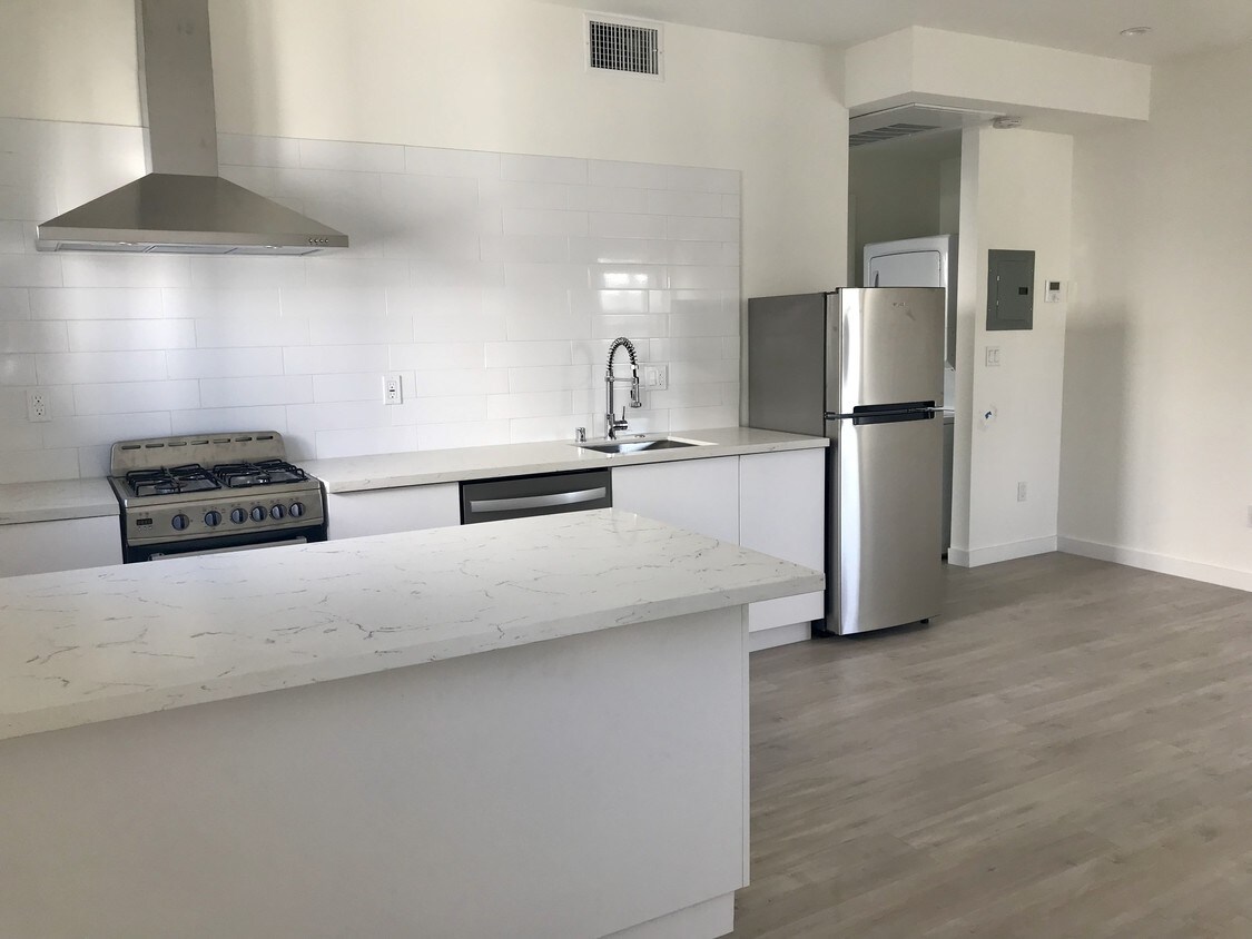 All New State of the Art Kitchen - 425 N Coronado St