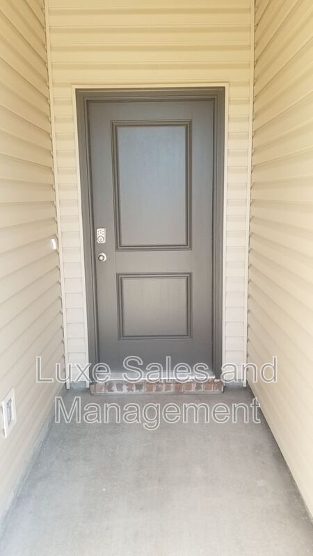 Foto del edificio - 3118 Debbie Ln