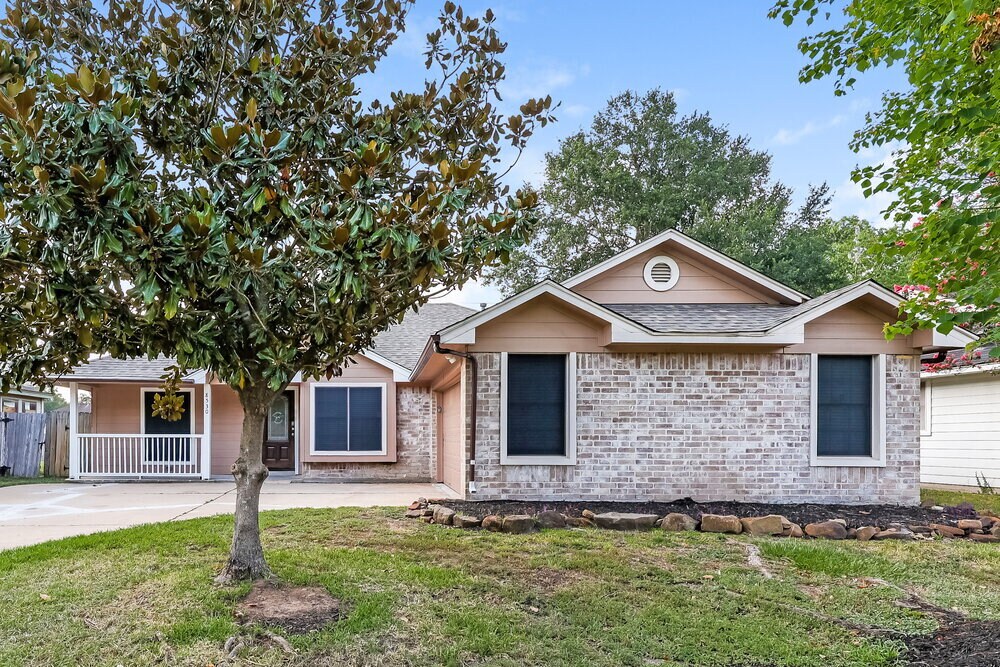 Primary Photo - 8530 Sunny Ridge Dr