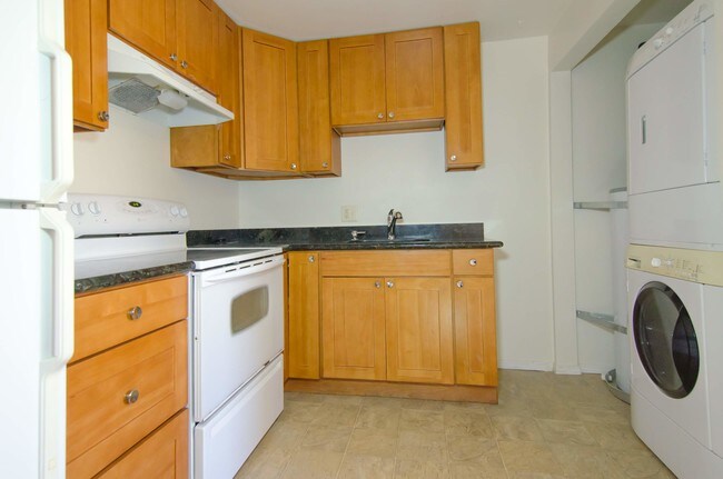 Foto del edificio - 9210 Ashworth Ave N