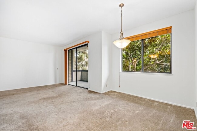 Building Photo - 306 Bora Bora Way