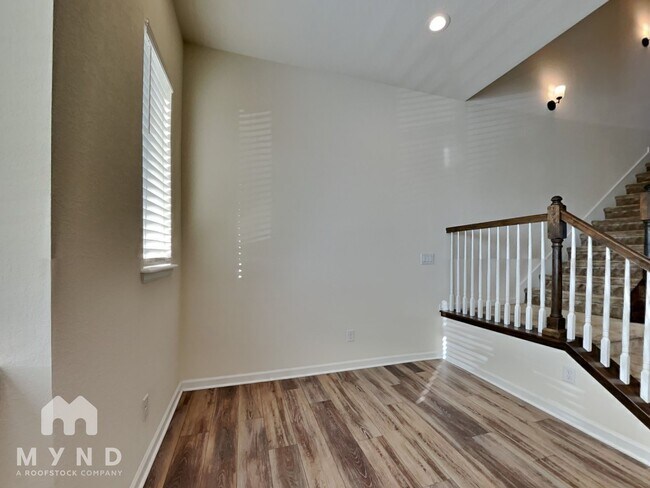 Foto del edificio - 5094 Ward Rd