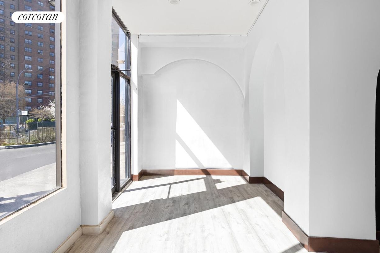 Building Photo - 960 DeKalb Ave