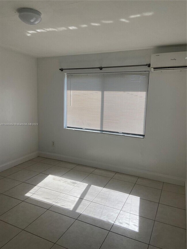 Foto del edificio - 1401 NW 4th Ave