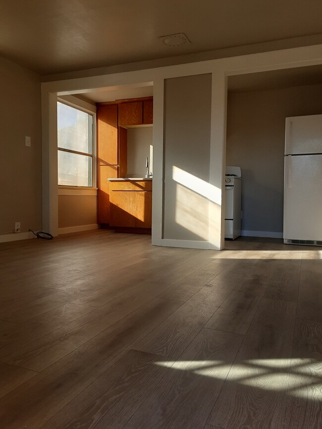 Foto del edificio - 1323 Washington St