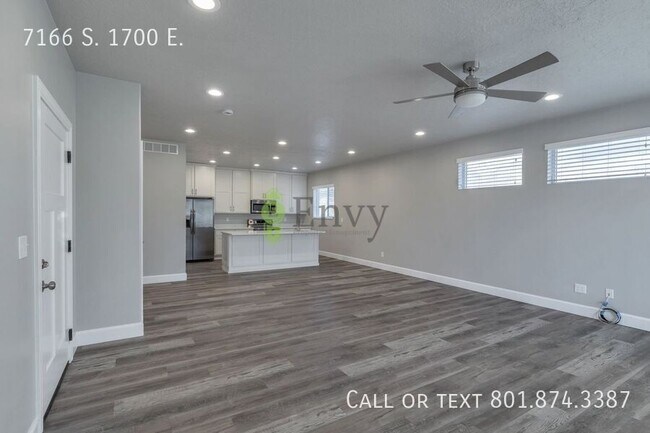 Foto del edificio - 7166 S 1700 E