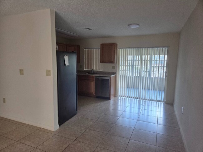 Building Photo - 4718 Leucadendra Dr