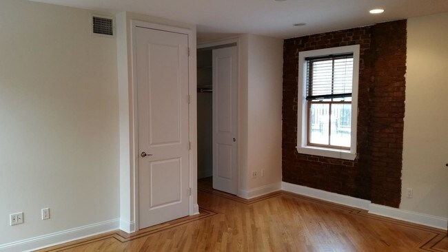 Building Photo - 71 Lafayette Ave