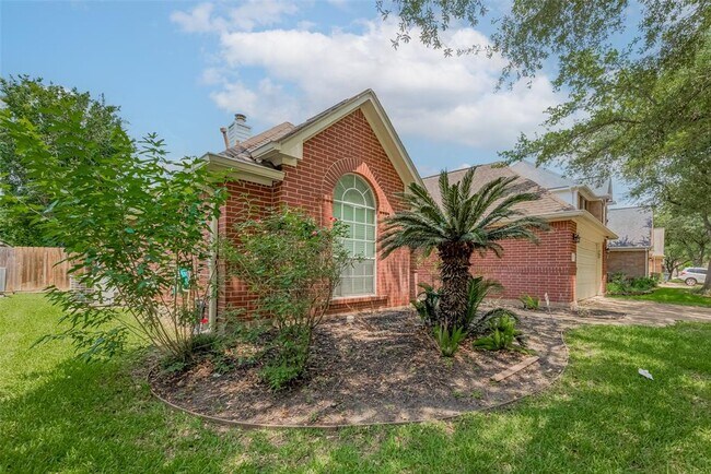 Building Photo - 9502 Willow Crossing Dr