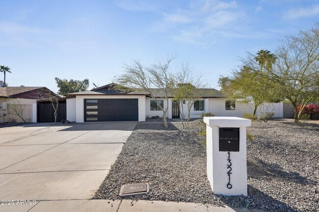 Building Photo - 13216 N 48th Pl