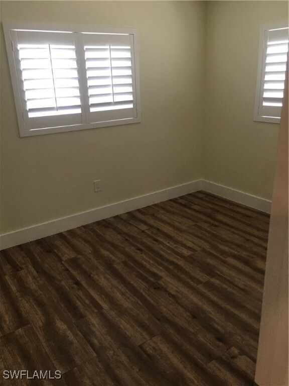 Foto del edificio - 12100 Siesta Dr