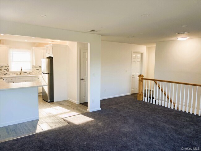 Foto del edificio - 473 Franklin Blvd