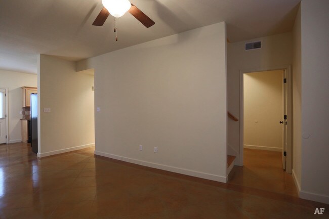 Foto del edificio - 3409-3411 Jenne Hill Dr