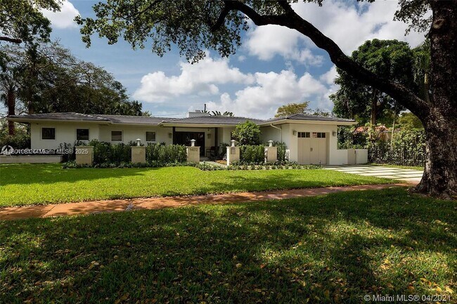 Building Photo - 1452 Trillo Ave