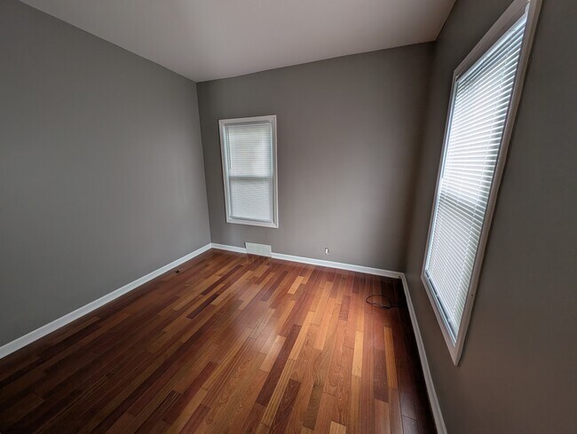 Foto del edificio - 719 Marsh St