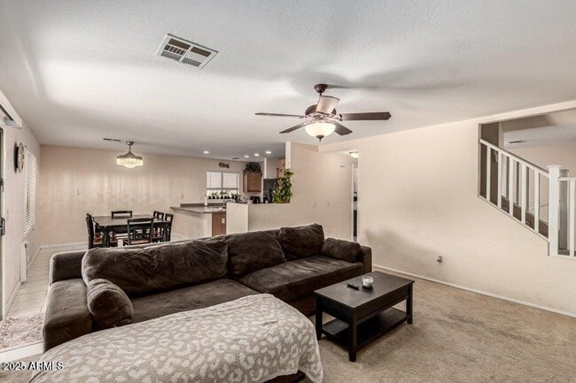 Foto del edificio - 5725 E Good Pasture Ln