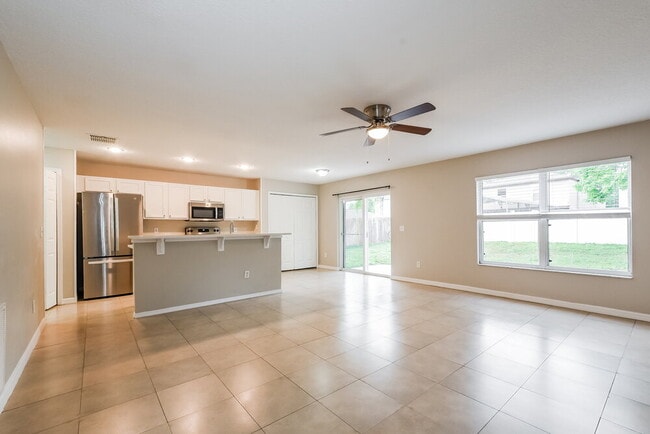 Foto del edificio - 13210 Moss Hollow Ct