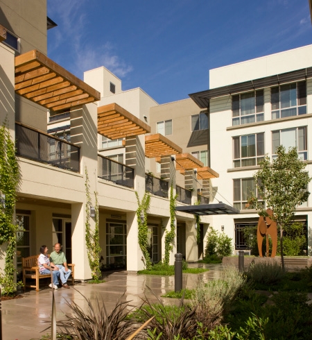 Building Photo - DeVries Place