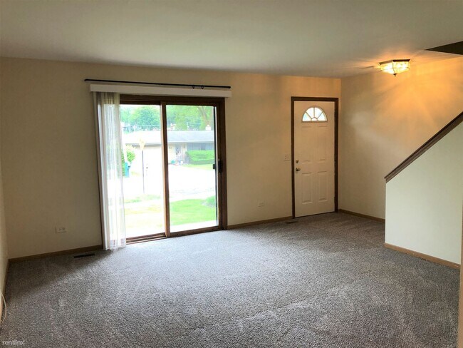 Building Photo - 2 br, 1.5 bath Townhome - 514 N Harrison S...