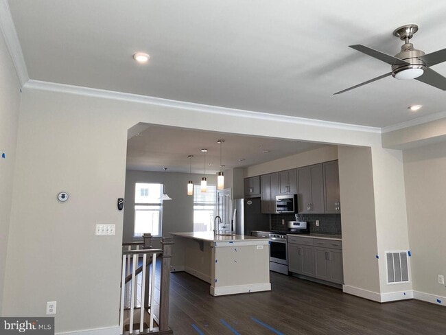 Building Photo - 6084 Dreher Ct