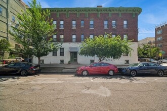 Building Photo - 46 Broadway