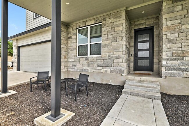 Foto del edificio - 18502 Venture Dr