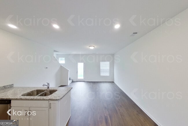 Building Photo - 145 Dudley Wy