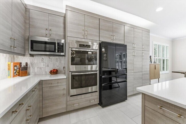 Foto del edificio - 15398 Sandy Beach Terrace