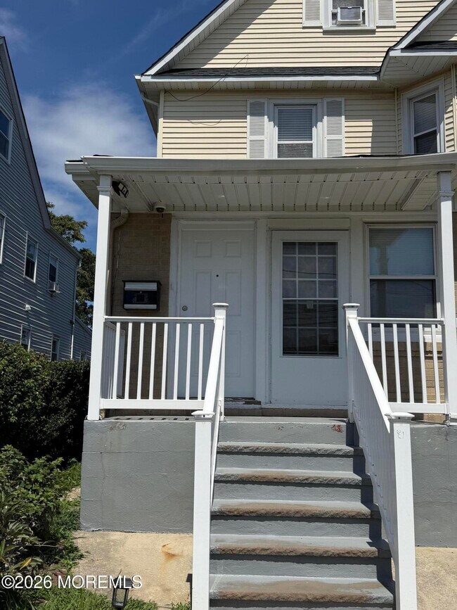 Building Photo - 181 Garfield Ave
