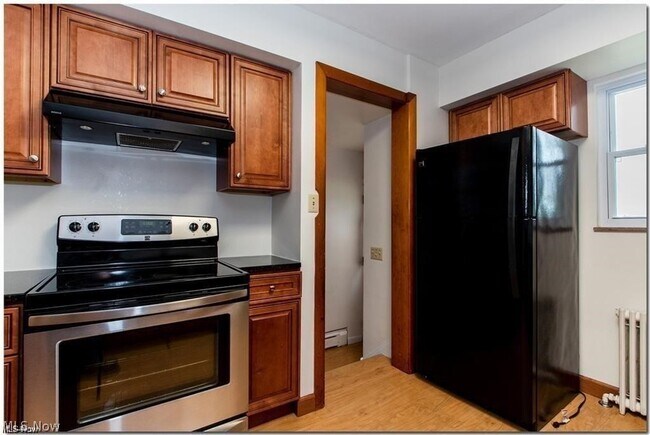 Foto del edificio - 7812 Snowville Rd