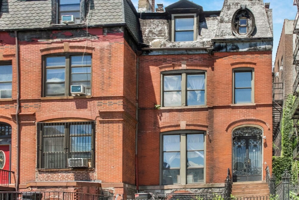 Primary Photo - 887 Saint Nicholas Ave