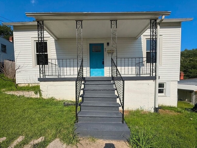 Building Photo - 45 Laurel Ave
