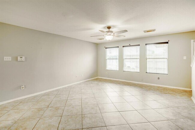 Building Photo - 15410 Apple Bloom Way