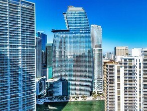 Building Photo - 300 Biscayne Blvd Way