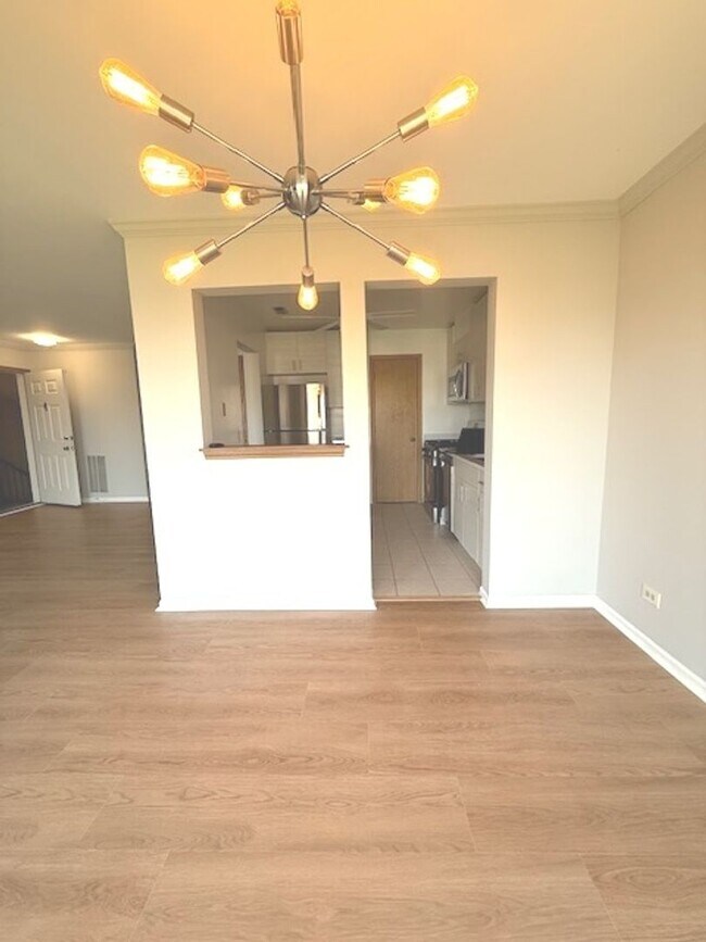 Foto del edificio - Beautiful 2 bedroom 2 Bathroom townhome