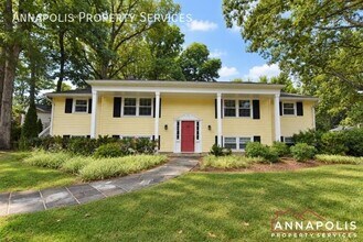 Building Photo - 300 S Cherry Grove Ave