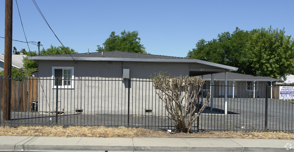 Building Photo - Solano Avenue Apartments