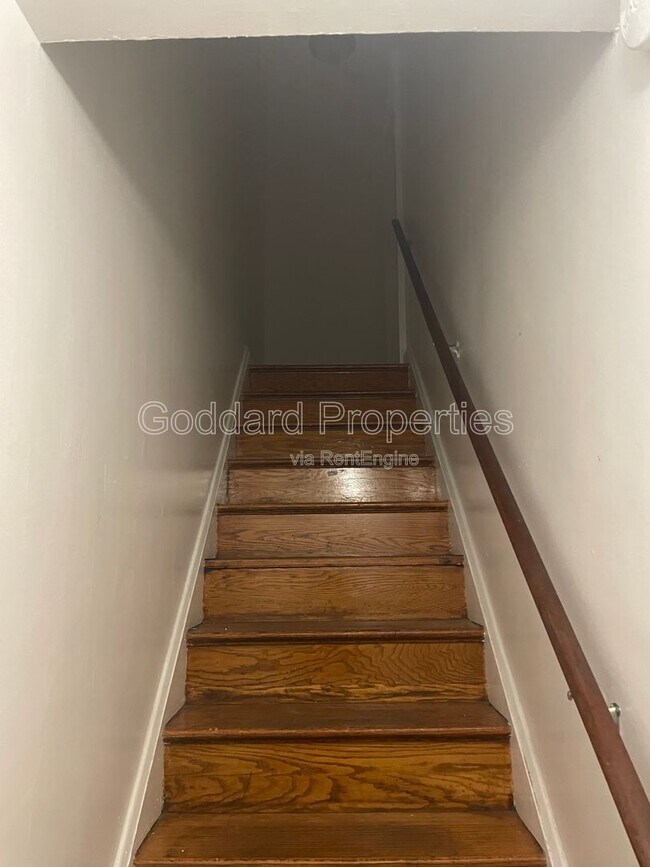 Foto del edificio - 4910 Poe Ave