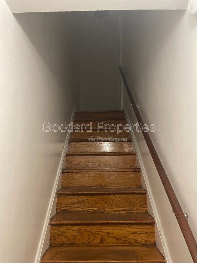 Building Photo - 4910 Poe Ave