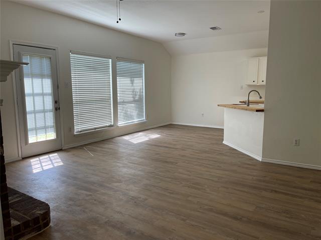 Building Photo - 1120 Cedarcrest Dr