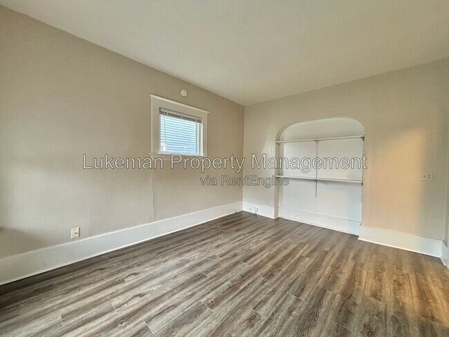 Foto del edificio - 1320 S Westnedge Ave