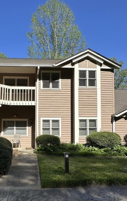 Building Photo - 14 Willow Tree Run