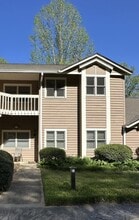 Building Photo - 14 Willow Tree Run