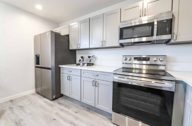 Building Photo - Oceanside Apartments