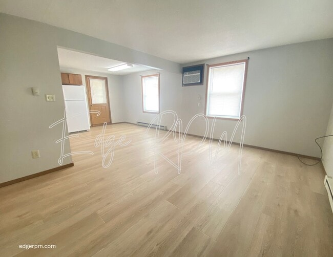 Building Photo - 306 Cedar Crest Dr