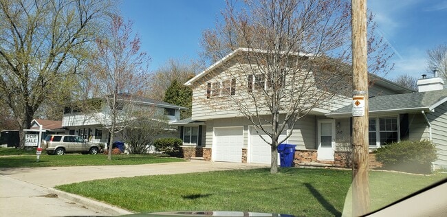 Building Photo - 510 Cambridge Dr